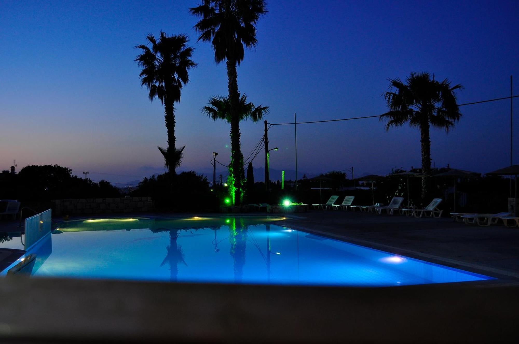 Ampavris Family Apartments Kos Town Luaran gambar
