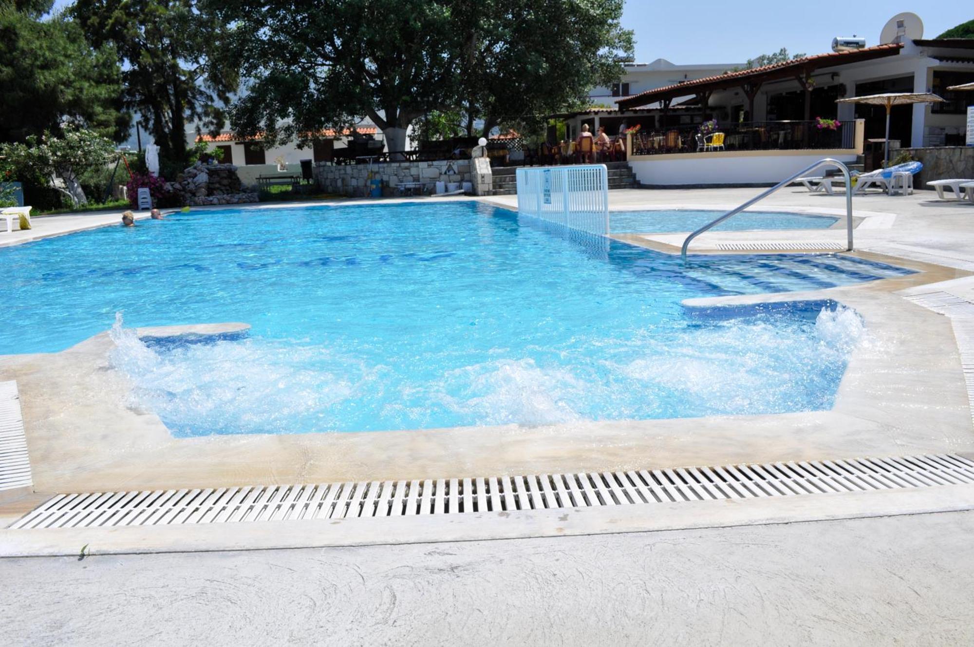 Ampavris Family Apartments Kos Town Luaran gambar